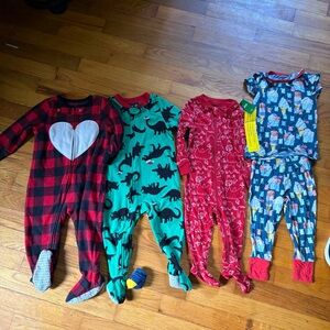 Kids Dinosaur and Heart Print Footies Set